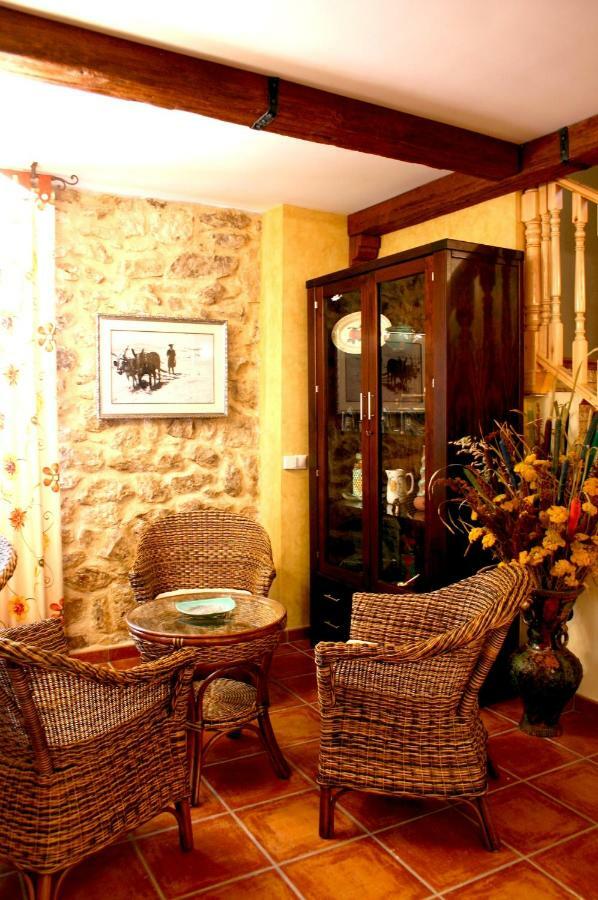 Casa Rural Valle Esgueva บูร์โกส ภายนอก รูปภาพ